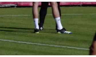 Gretzka training upper foot adidas Predator Freak Soccer Cleats
